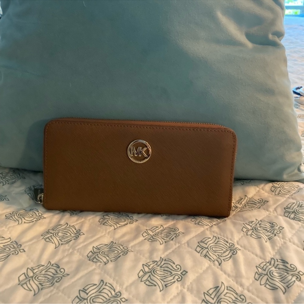 Mk wallet authentic!